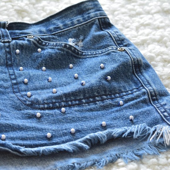 Distressed Pearl Denim Shorts - Picture 5 of 6